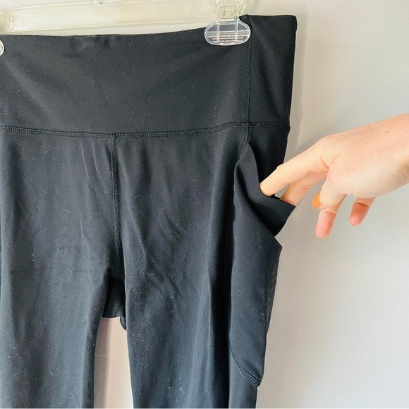 Athleta BLACK Mesh Side Panel Capri Leggings - Picture 4 of 9